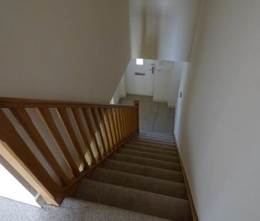 3 bedroom semi-detached house to rent - Photo 6