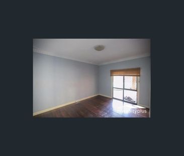 Family Home with Pool - Photo 4