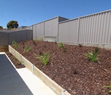 LOW MAINTENANCE FOUR BEDROOM FAMILY HOME - Photo 5