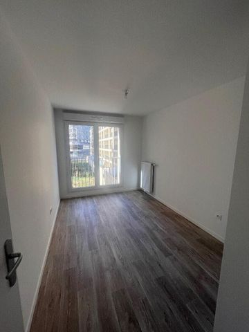 location Appartement T4 DE 80.7m² À BOBIGNY - Photo 3