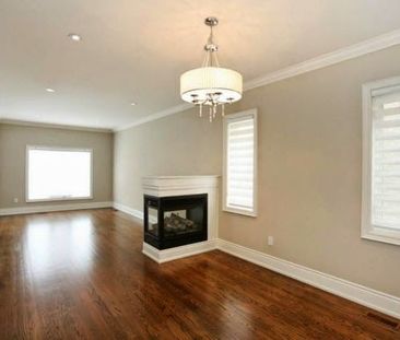 For Lease - 2434 Whistling Springs Crescent, Oakville, Ontario - Photo 3