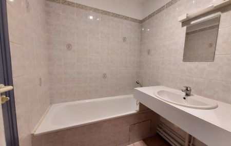 Location Appartement P1 La rochelle - Photo 4