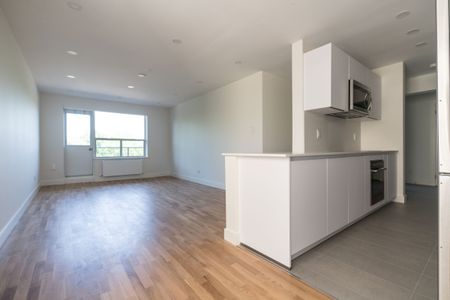111 Lawton Boulevard - Photo 4