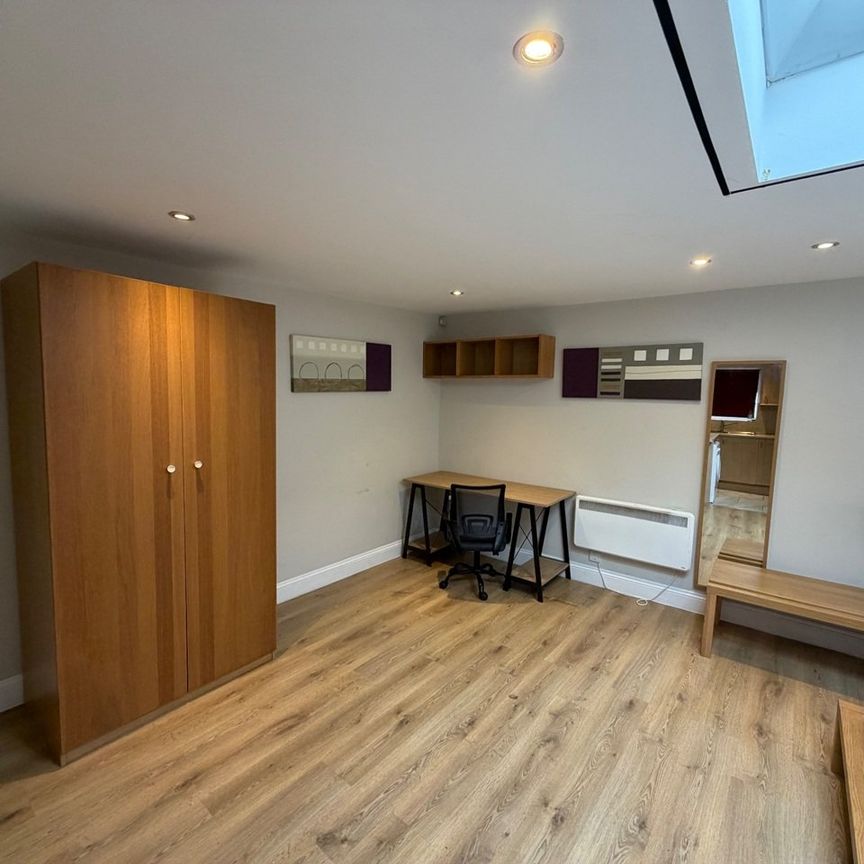 Studio Flat, Howard Road, E17 - Photo 1