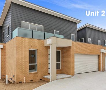 Near new & deceptively spacious - Photo 6