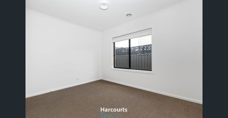 Spacious Family Home with Modern Comforts - Photo 2