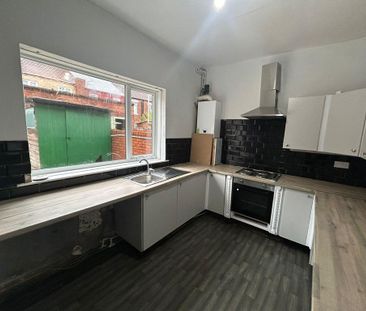 2 bedroom terraced house to rent - Photo 3