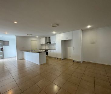 &ast;&ast;Charming 3-Bedroom Duplex in Moranbah &ast;&ast; - Photo 1