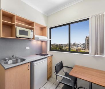 Furnished Studio Apartment in the Heart of Brisbane CBD - Photo 3