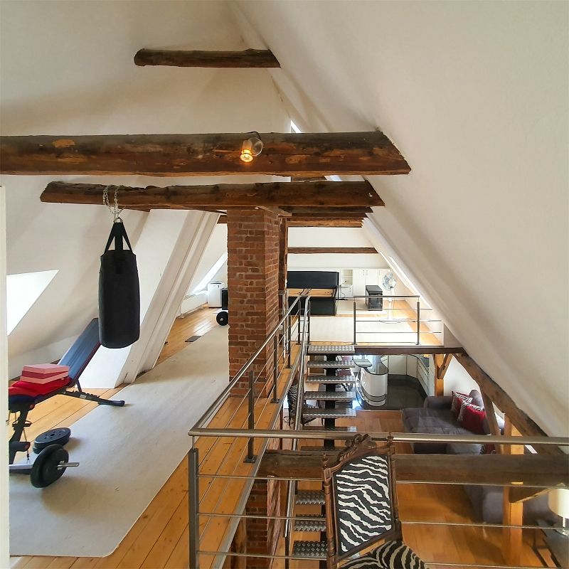 Stilvolles Wohnen direkt an der Weser – Maisonettewohnung mit besonderem Flair zu vermieten - Photo 1