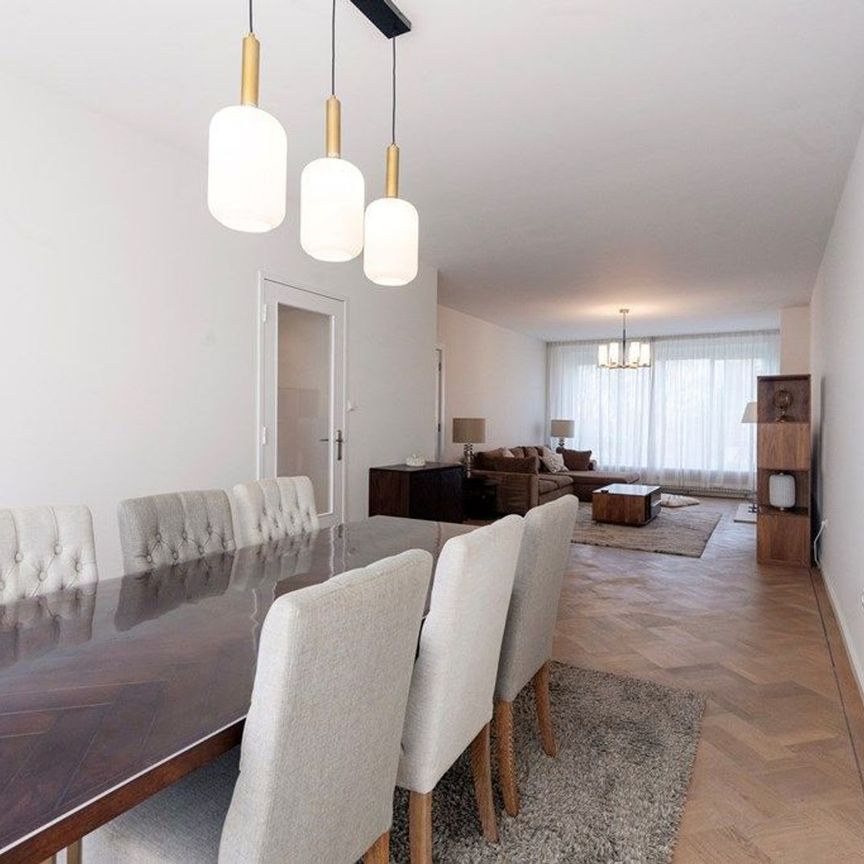 Van Alkemadelaan 1070 - Photo 1