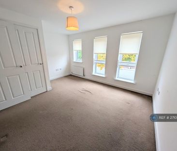 2 bedroom semi-detached house to rent - Photo 4