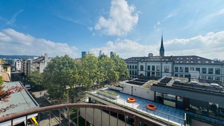 2.5-Zimmerwohnung mit Balkon, eigenem Waschturm, Keller und Veloraum - Photo 5