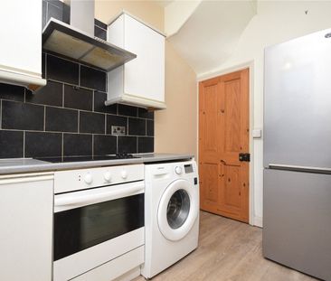 14, Cross Flatts Terrace, Leeds, West Yorkshire, LS11 7JW - Photo 5