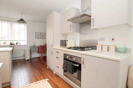 1 bedroom Flat - Photo 4