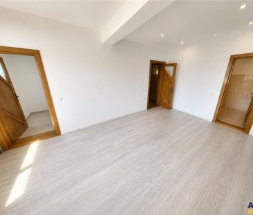 Nivel in casa, recomandat si activitati birou, Tractorul , Brasov. - Photo 6