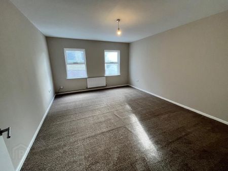 11a Dunluce Street, Larne, BT40 1JG - Photo 5