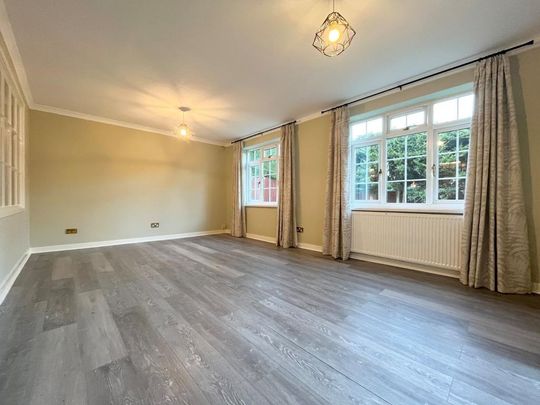 5 bedroom detached house to rent - Photo 1