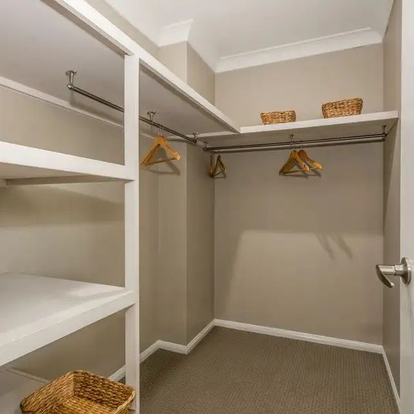“THE BEST TOWNHOUSE IN BROWNS PLAINS!” - Photo 1