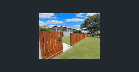 CHARMING WANDAL BEAUTY! - Photo 2