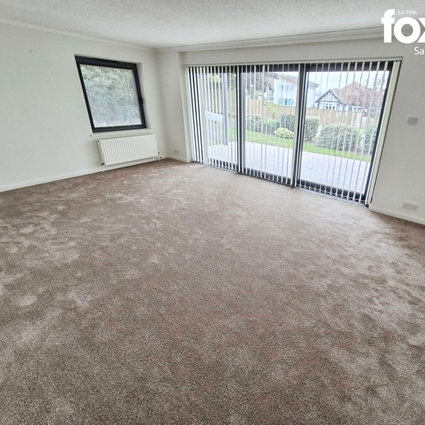 2 bed flat to rent in Wykeham Lodge, 16 Chaddesley Glen, Poole, Dorset, BH13 7NZ - Photo 1