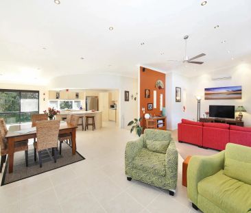 Your Hinterland Escape Near the Coast! - Photo 1