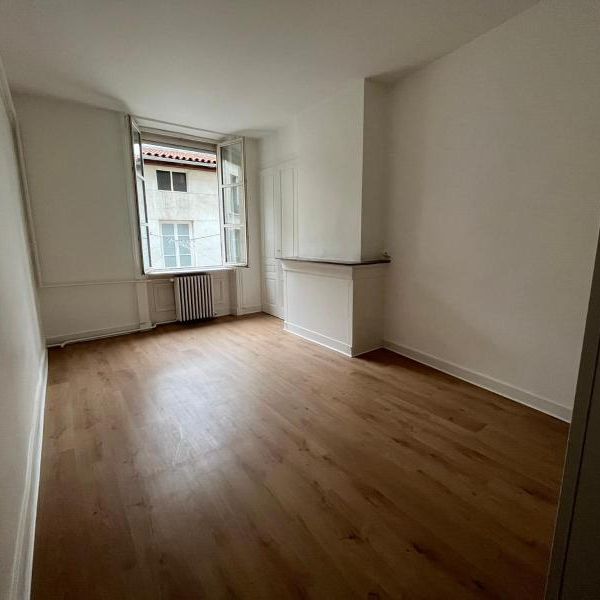 : Appartement 109.27 m² à SAINT-ETIENNE - Photo 1