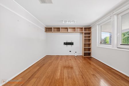 17 Wirilda Street, Rivett ACT 2611 - House For Rent | Domain - Photo 4