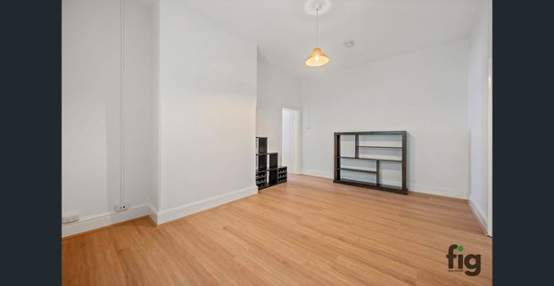 A GEM IN FREMANTLE - Photo 1