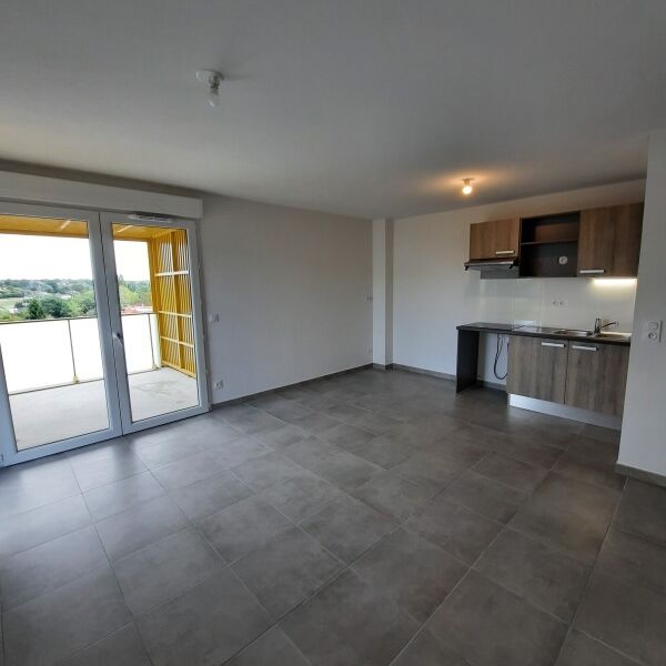 Location Appartement 3 pièces 62m² LORMONT 33310 - Photo 1