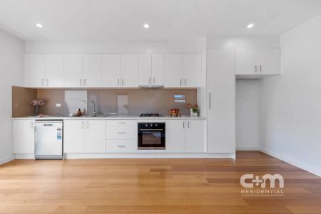 “Hubert Hideaway” - Photo 4