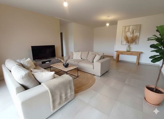 Appartement te huur - Photo 1