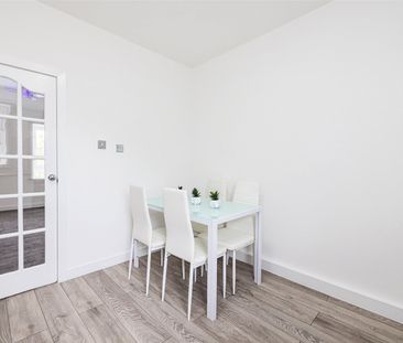 3 bedroom apartment to rent - Photo 3