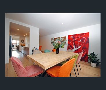 Riverside Residence - Photo 2