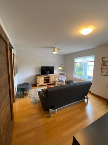 For Lease - 447 Kerr Street Unit# 3, Oakville, Ontario - Photo 3