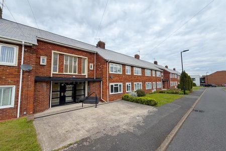 2 bedroom flat to rent - Photo 3