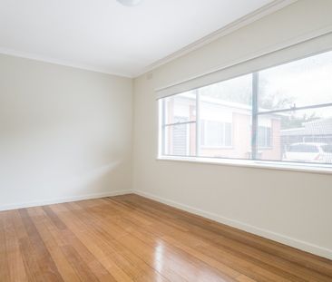 Updated Central Unit - Photo 6