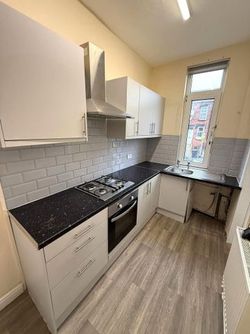 3 bedroom terraced house to rent - Photo 4