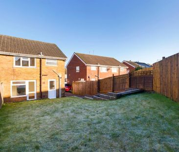 3 bedroom semi-detached house to rent - Photo 4