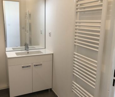 Location Appartement 1 pièce 20m² DECINES CHARPIEU 69150 - Photo 1