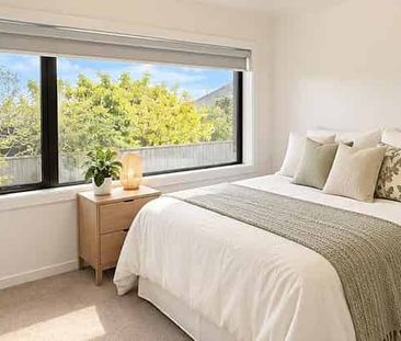 Cozy 3-Bedroom Home with Sunny Deck & nice views - Photo 2