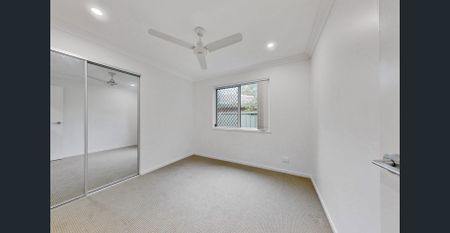 BRIGHT LIGHT & AIRY 4 BEDROOM MODERN HOME - Photo 5