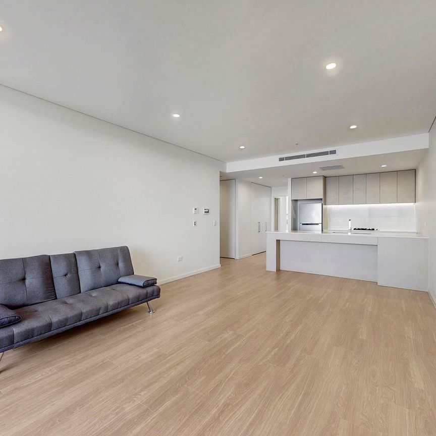 STYLISH AND MODERN 2 BEDROOM APARTMENT - Photo 1