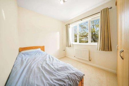 Burberry Court, Etchingham Park Road, Finchley, N3 - Photo 2