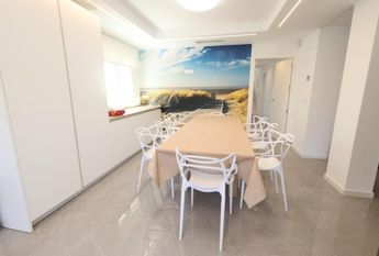 Villa de Lujo en Primera Línea de Playa en Cala Capitán