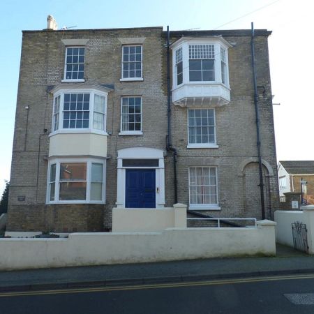 222 Dover Road, Walmer, CT14 7NB, Deal - Photo 4