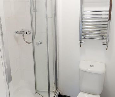 1 bedroom in a house share to rent - Photo 6