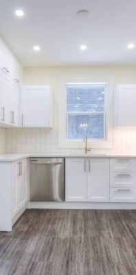 8 DRAPER ST. - BRAND NEW!3BED/3BATH, SAUNA,LAUNDRY, BROWNSTONES LIVING - Photo 1