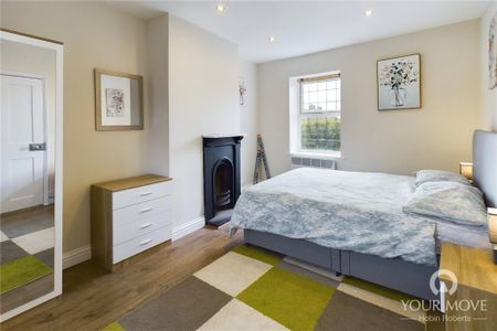 2 bedroom end of terrace house to rent - Photo 4