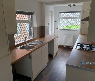 2 bedroom semi-detached house to rent - Photo 5